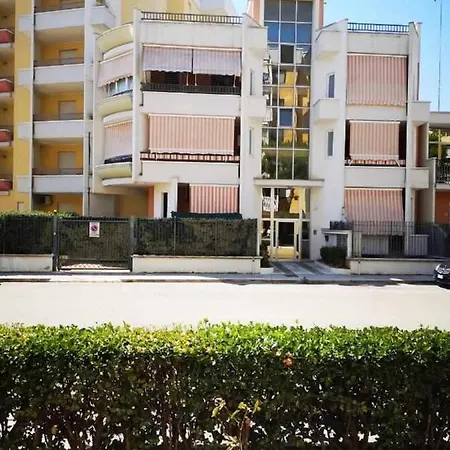 Locazione Turistica Fusillo Lorusso Con Parcheggio Privato In Loco * Barletta
