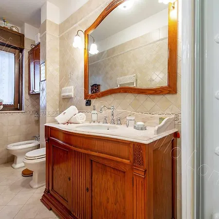 Locazione Turistica Fusillo Lorusso Con Parcheggio Privato In Loco Apartment *